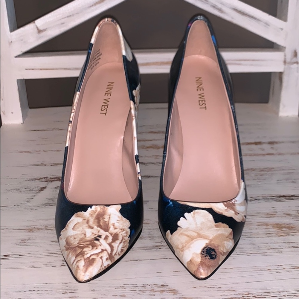 Nine West Women’s Frolic Synthetic Dress Pump